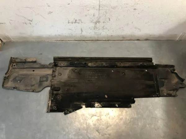 Left Underbody Shield OEM 8K0825207D for Audi A5 8T image 9