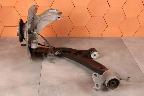 OEM 6876645 Vorderachse Links Nabe & Querlenker BMW image 4