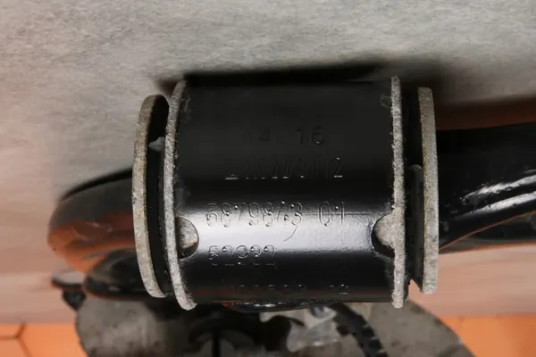 OEM 6876645 Vorderachse Links Nabe & Querlenker BMW image 6