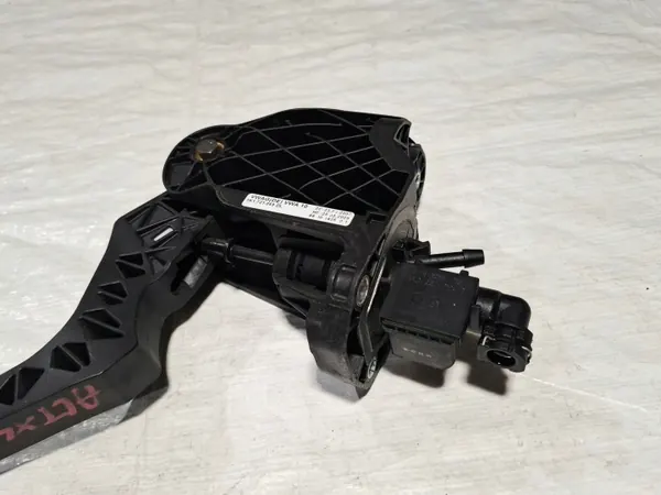 Cilindro maestro embrague OEM 1K1721059DL para SEAT image 5