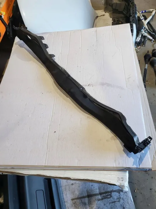 Untere Windschutzscheibendichtung Peugeot 208 OEM 9676158680 image 2