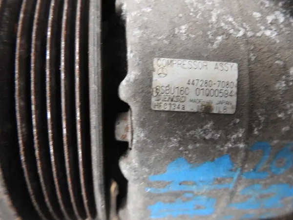 Mercedes Klimakompressor OEM 4472807080 - Gebraucht image 4