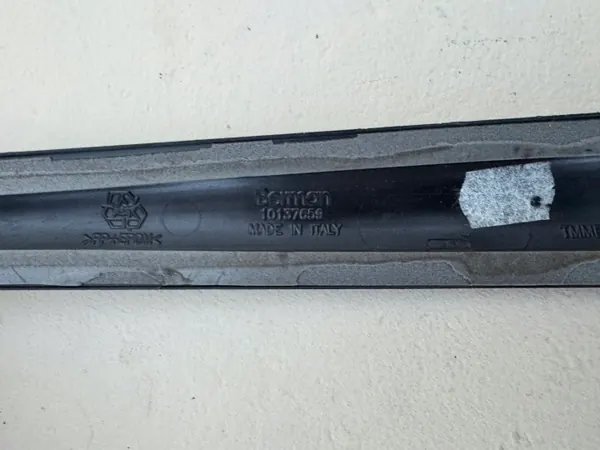 Toyota Yaris II voor rechter bumperstrip OEM PZ415-B9521 image 8
