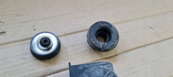 A6 C8 4K Kylarfäste 4K0805201 A7 4K image 2