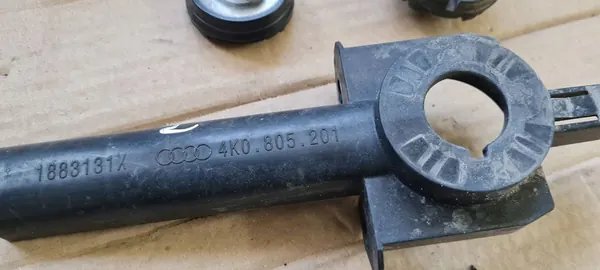 A6 C8 4K Kylarfäste 4K0805201 A7 4K image 4