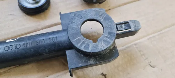 A6 C8 4K Kylarfäste 4K0805201 A7 4K image 5