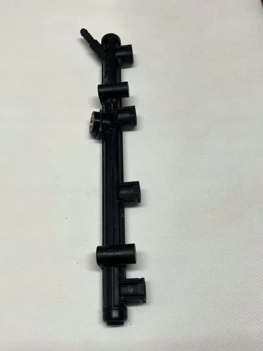 Rampe d'injection OEM 06K133681C VW Audi 1.8/2.0 TSI image 2