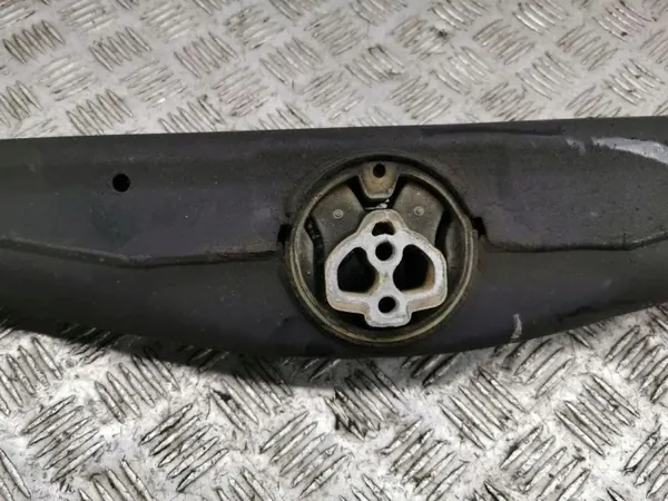 Porsche Cayenne 2011 Etuapukehys OEM 7PX399227X image 6