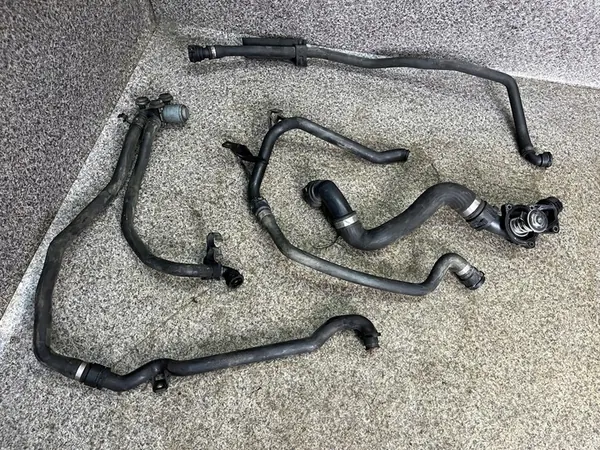 Vesimanifoldsähkösäätöletku BMW X3 E83 2.5i M54 image 3