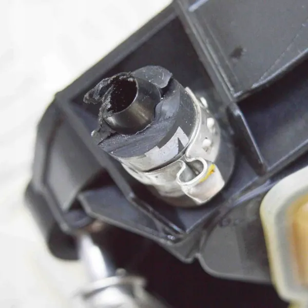 Separador de óleo OEM 06K103495AS para VW Tiguan 2.0L image 5