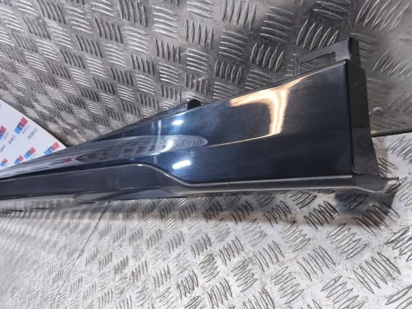 BMW OEM 8069996 Oikea askellistaus Black Sapphire image 4
