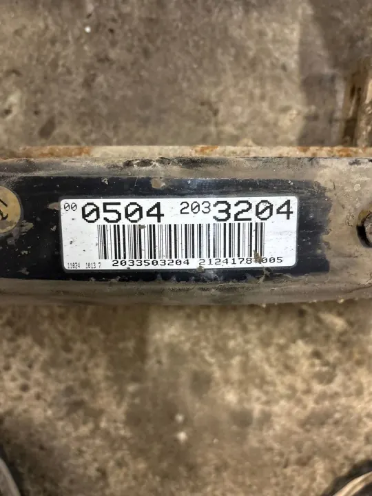 Mercedes-Benz C W203 achterbalk OEM 05042033204 image 6