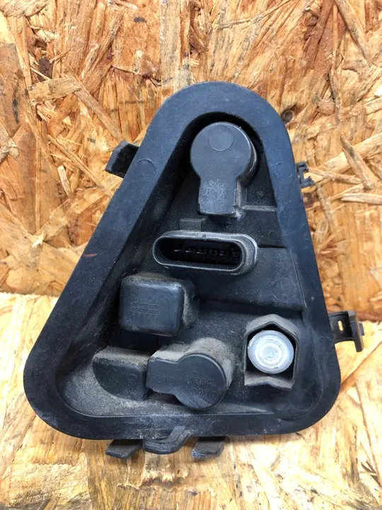 BMW 3 F31 Vänster Baklampfäste 63217313047 image 3