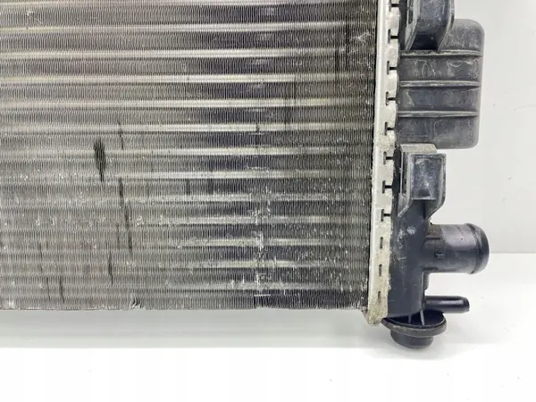 Radiateur d'eau Mercedes-Benz OEM 1685000208 Occasion image 10