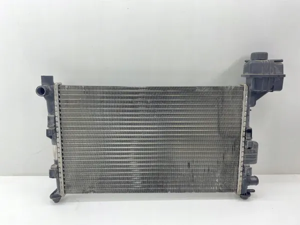 Radiateur d'eau Mercedes-Benz OEM 1685000208 Occasion image 6