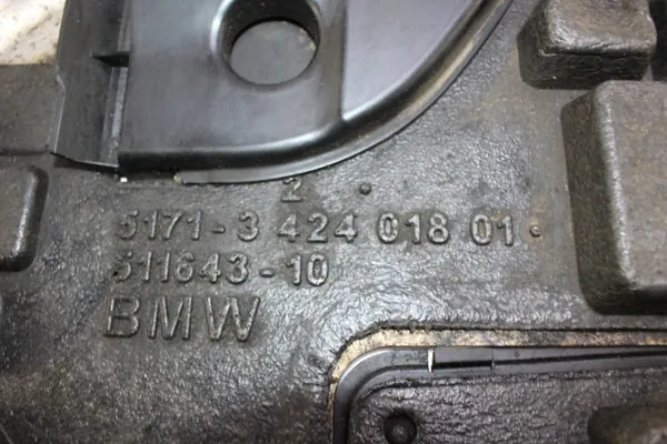 BMW X3 E83 3.0D Protector Motor OEM 3415148 image 3