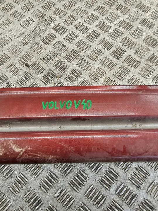 VOLVO V40 II Etupuskuri 31301976 image 3