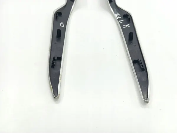 OEM 9670769777 Citroen DS5 2012 Garniture Tunnel Droit image 3