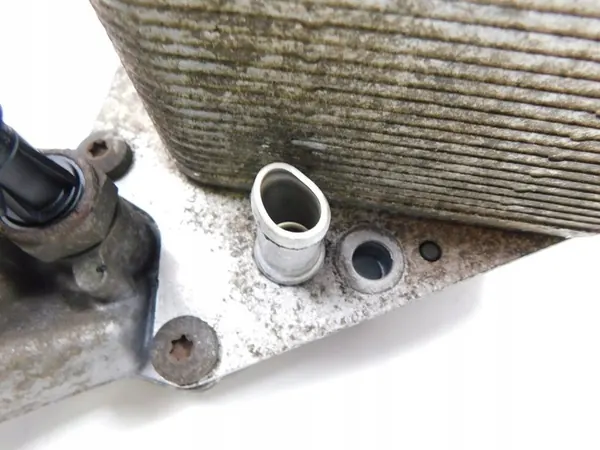 Oljefilterhus Opel 1.9 16V CDTI 150 Vectra C Astra H image 2