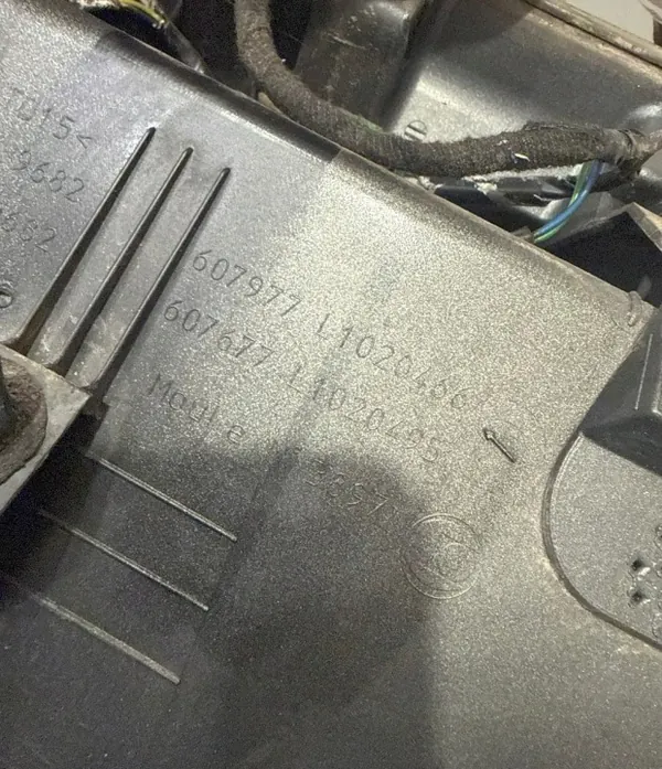 CITROEN C4 PICASSO Bandeau de Hayon OEM image 4