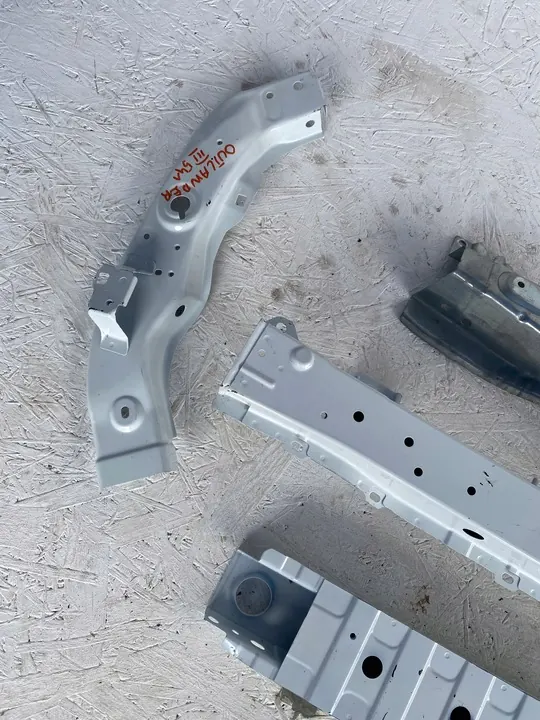 Obere Abdeckungsstütze Outlander 3 image 2