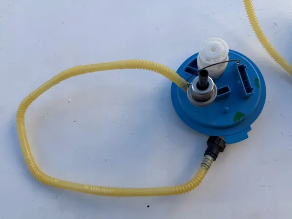 Brandstofpomp VW Touareg 7P 3.6 FSI image 2