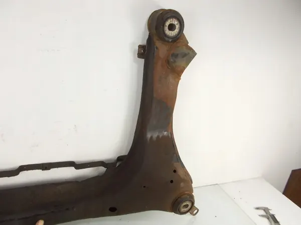 Begagnad Audi A4 B6 1.9 TDI AWX/AVF Motorfäste OEM HFHHFH image 7