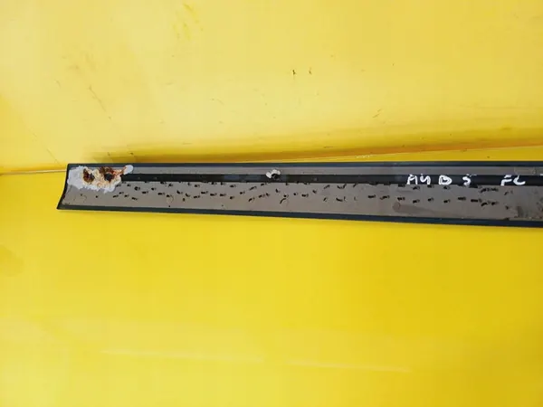 Linker voorportierafwerking Audi A4 B5 FL 8D0853953B image 8