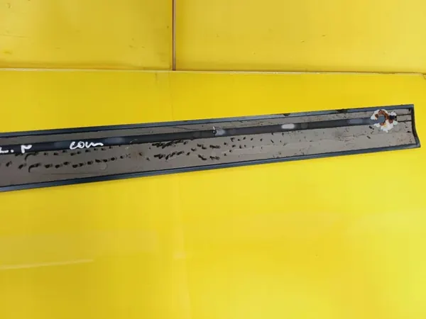 Linker voorportierafwerking Audi A4 B5 FL 8D0853953B image 9