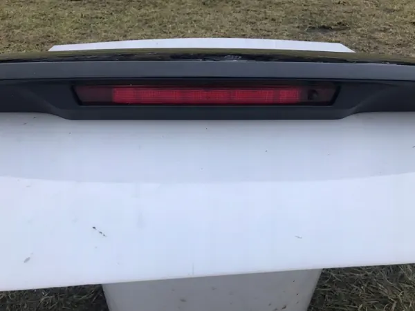 Spoiler de coffre Renault Megane 4 OEM 960301593R image 4