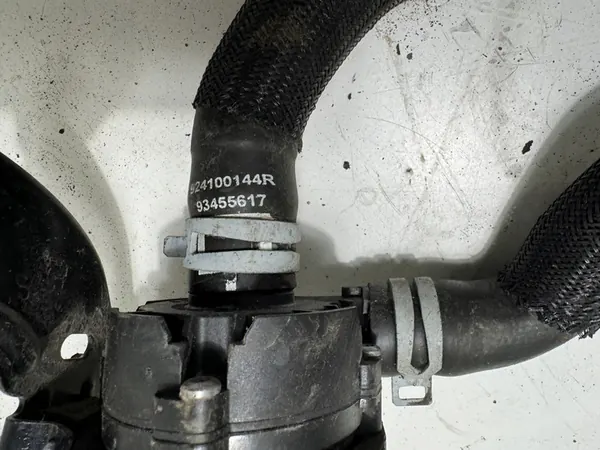 Conjunto de mangueiras da bomba de água Renault Trafic III 1.6 DCI image 3