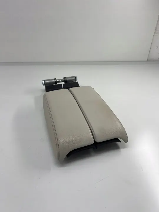 Accoudoir Land Rover Velar L560 OEM J8A2-K14181 image 2
