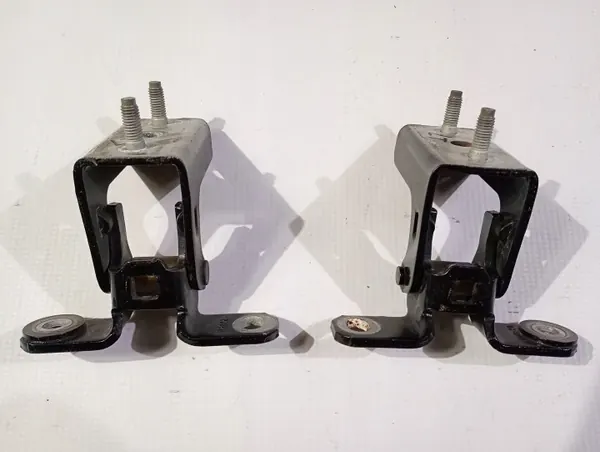 Bakvänster dörrgångjärn OEM KKM23064 Ford F150 image 3