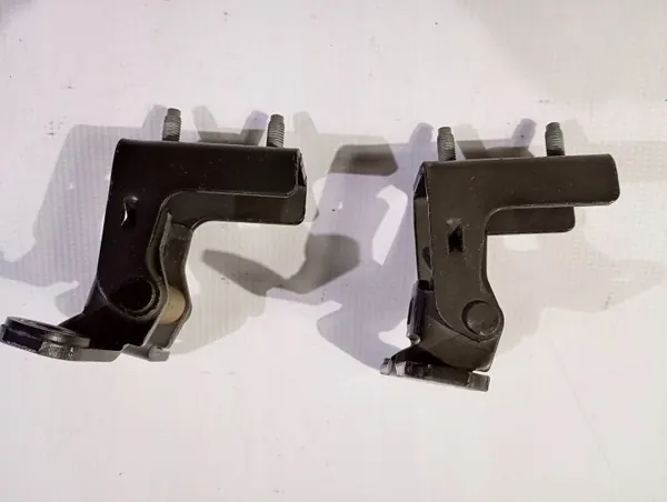 Bakvänster dörrgångjärn OEM KKM23064 Ford F150 image 5