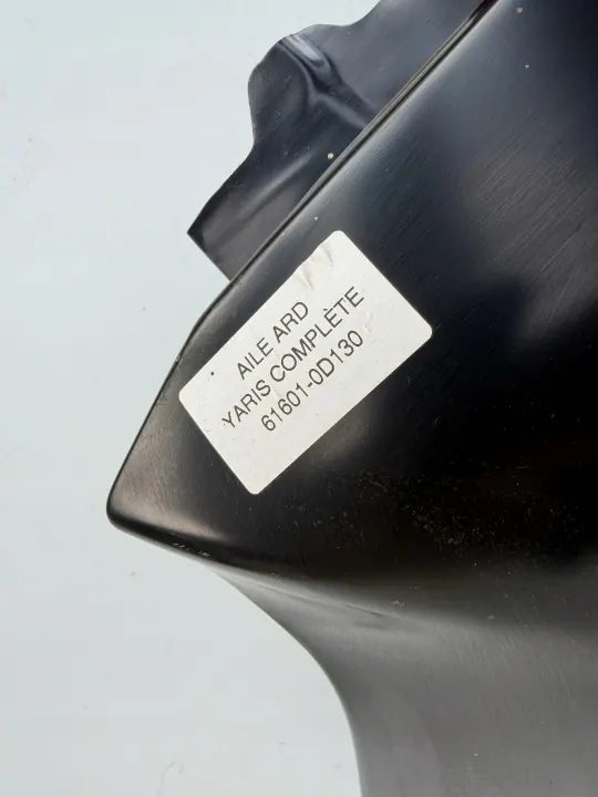Para-lamas traseiro direito Toyota Yaris III OEM 61601-0D130 image 7