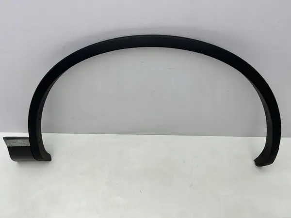 VW Touareg II Etu Oikea Lokasuoja Trim OEM 7P6853718F image 2