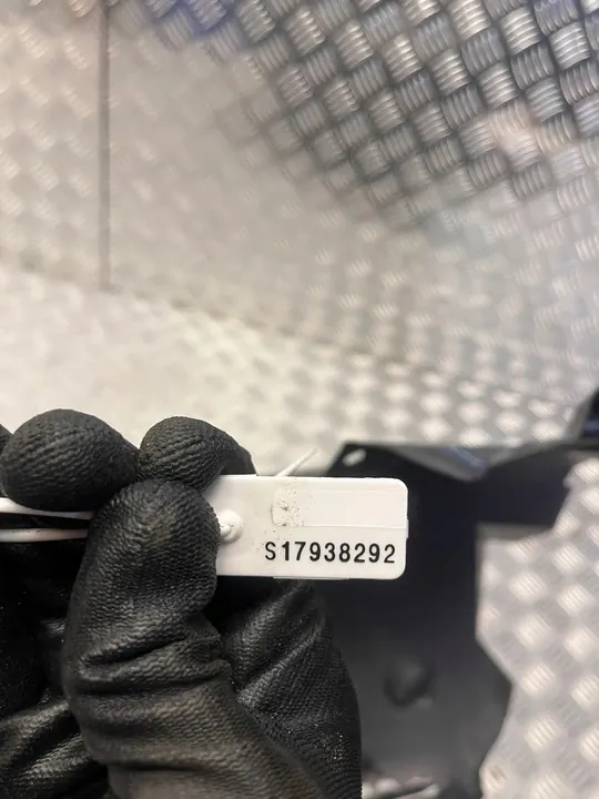 Front Left Wheel Arch Renault Kangoo II III 8200426494G image 7