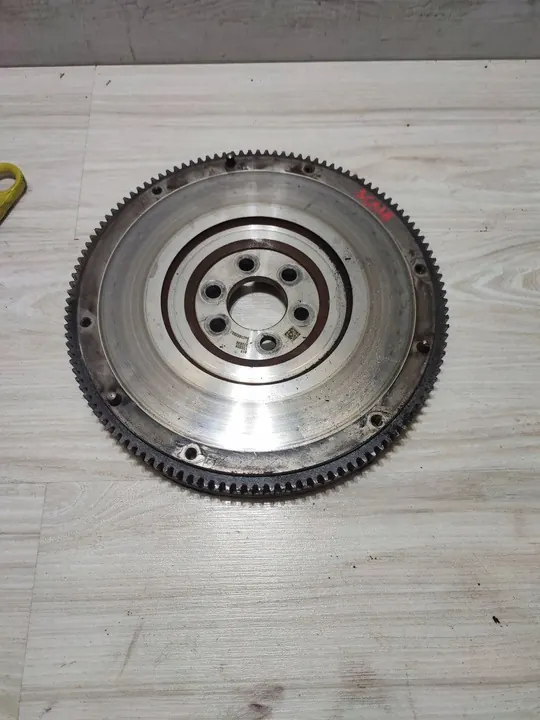 Volante Skoda Scala 2020 OEM 04C105269J image 2