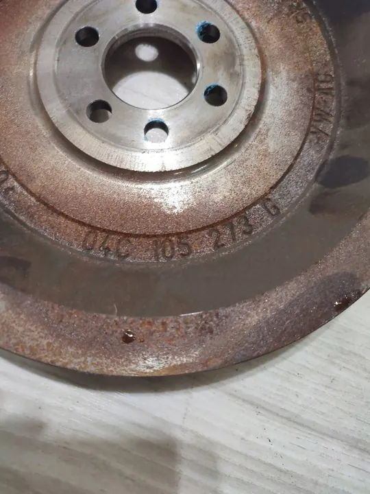 Volante Skoda Scala 2020 OEM 04C105269J image 5