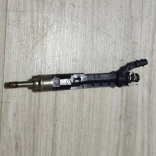Dacia Jogger Einspritzdüse OEM 166005550R - Gebraucht image 2
