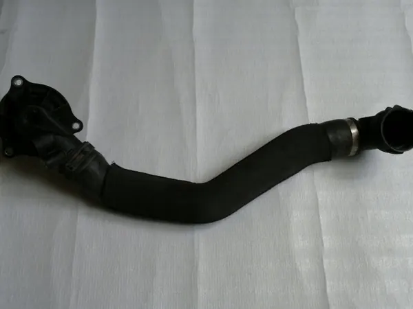 AUDI A6 4G 3.0TDI Termostato Manguera 059121111R image 6