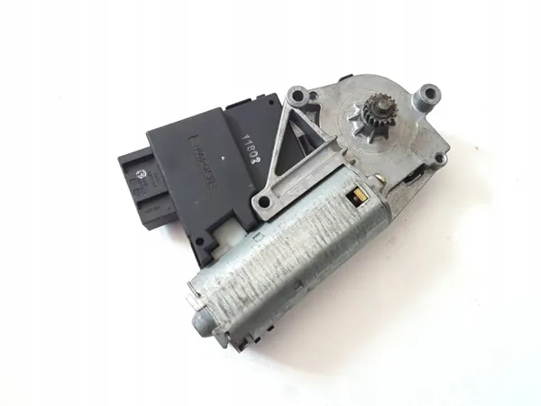 BMW kattoluukun moottori OEM 115852 5-sarja E60/E61 image 2