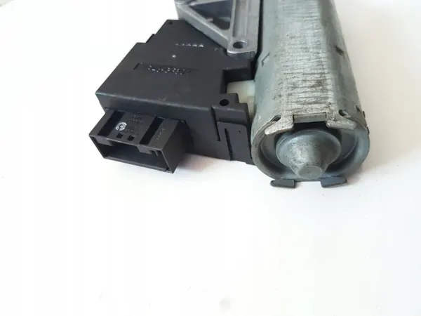 BMW kattoluukun moottori OEM 115852 5-sarja E60/E61 image 6
