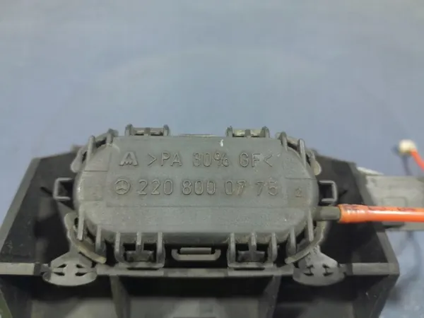 Mercedes S-Klasse W220 Heckklappengriff OEM A2207501293 image 5