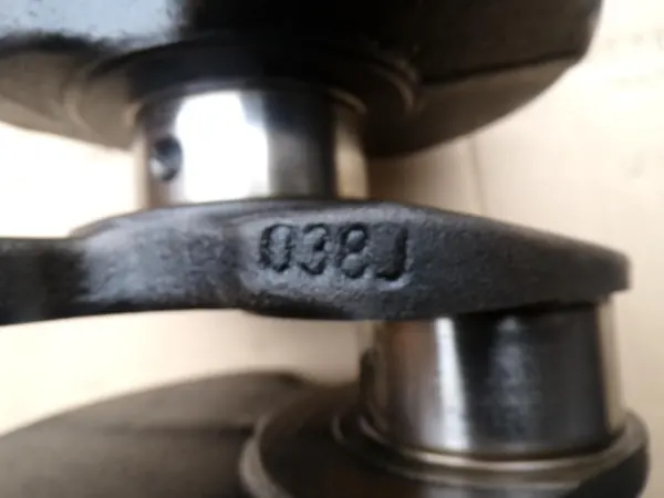 Vilebrequin d'occasion OEM 038J pour 1.9 TDI image 3