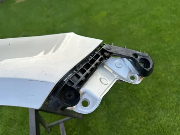 Parafango anteriore destro Toyota Corolla E21 HB-5 Kombi OEM image 7