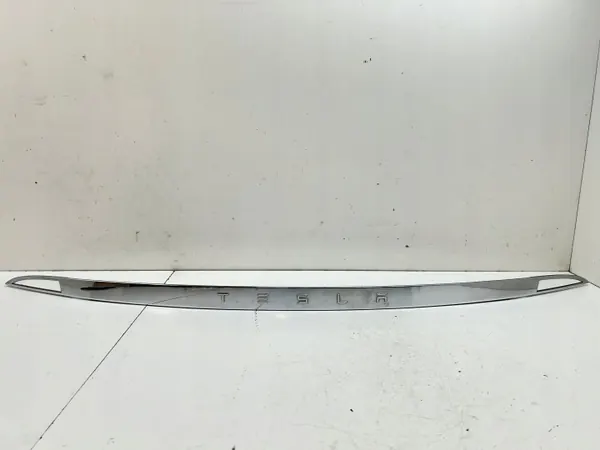 Barre d'éclairage plaque arrière Tesla Model S OEM 0885600C image 2