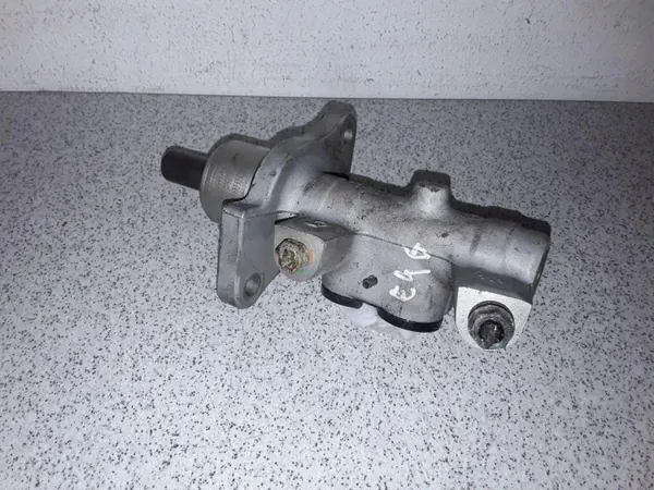 BMW Remcilinder OEM 1165582 voor 3 Compact E46 image 3