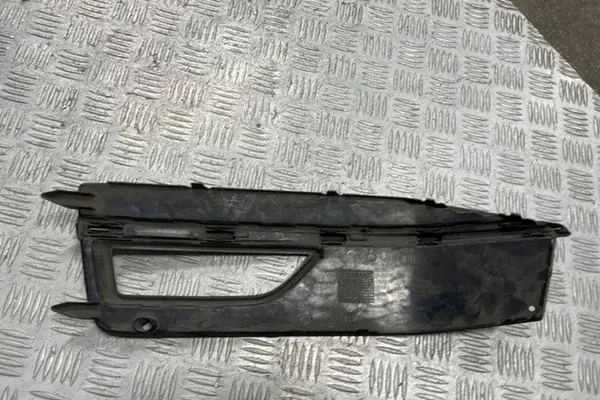 Grade de halogênio AUDI A4 (8K2, B8) 2013 OEM 8K0807682M image 2