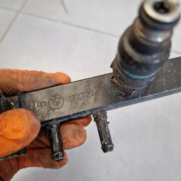 Rail de injeção BMW 5 E34 1727234 image 4